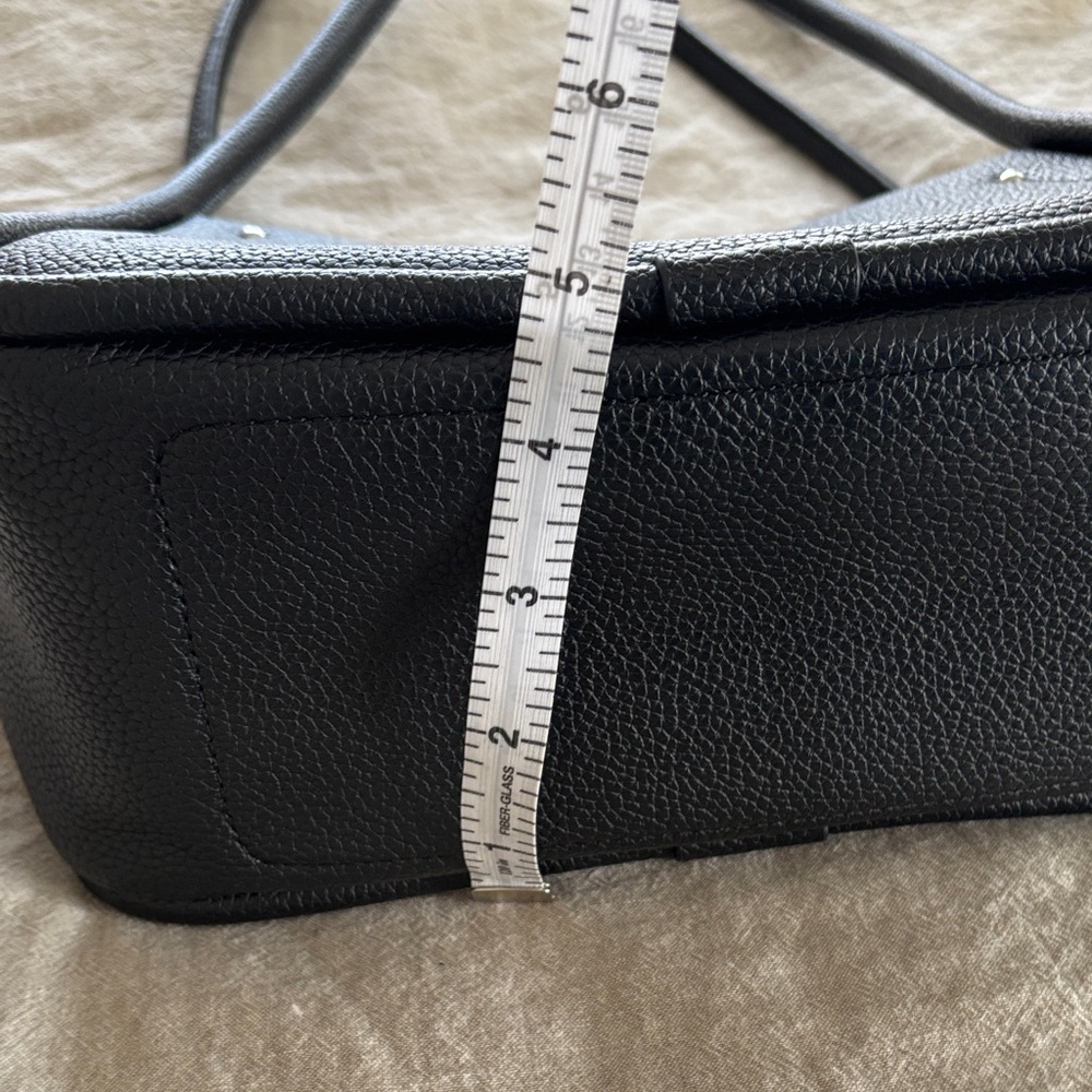 Classic Women's Handbag Set - Picture 14 of 16